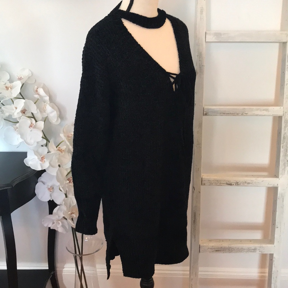 ‼️CLEARANCE‼️ Choker Tunic Top - Picture 5 of 6